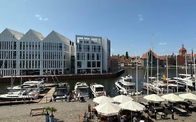 Marina Apartment Blanco